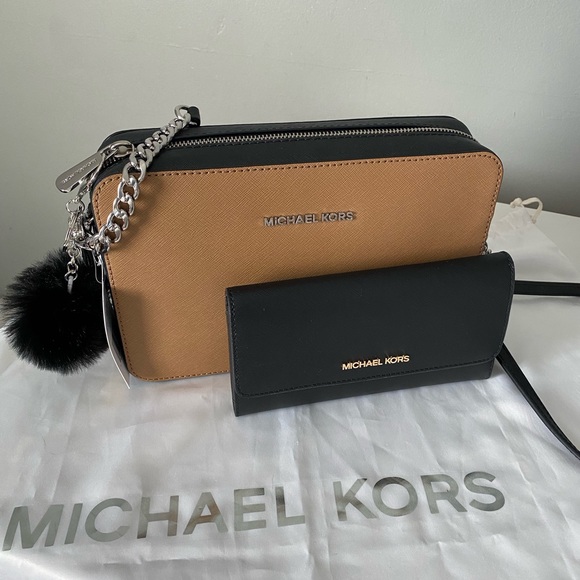 Michael Kors crossbody bag with wallet - Picture 5 of 7